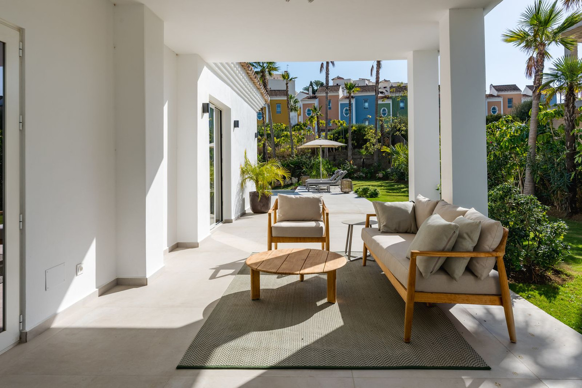 Huis te koop in Casares Playa | 4 slaapkamers H5230381