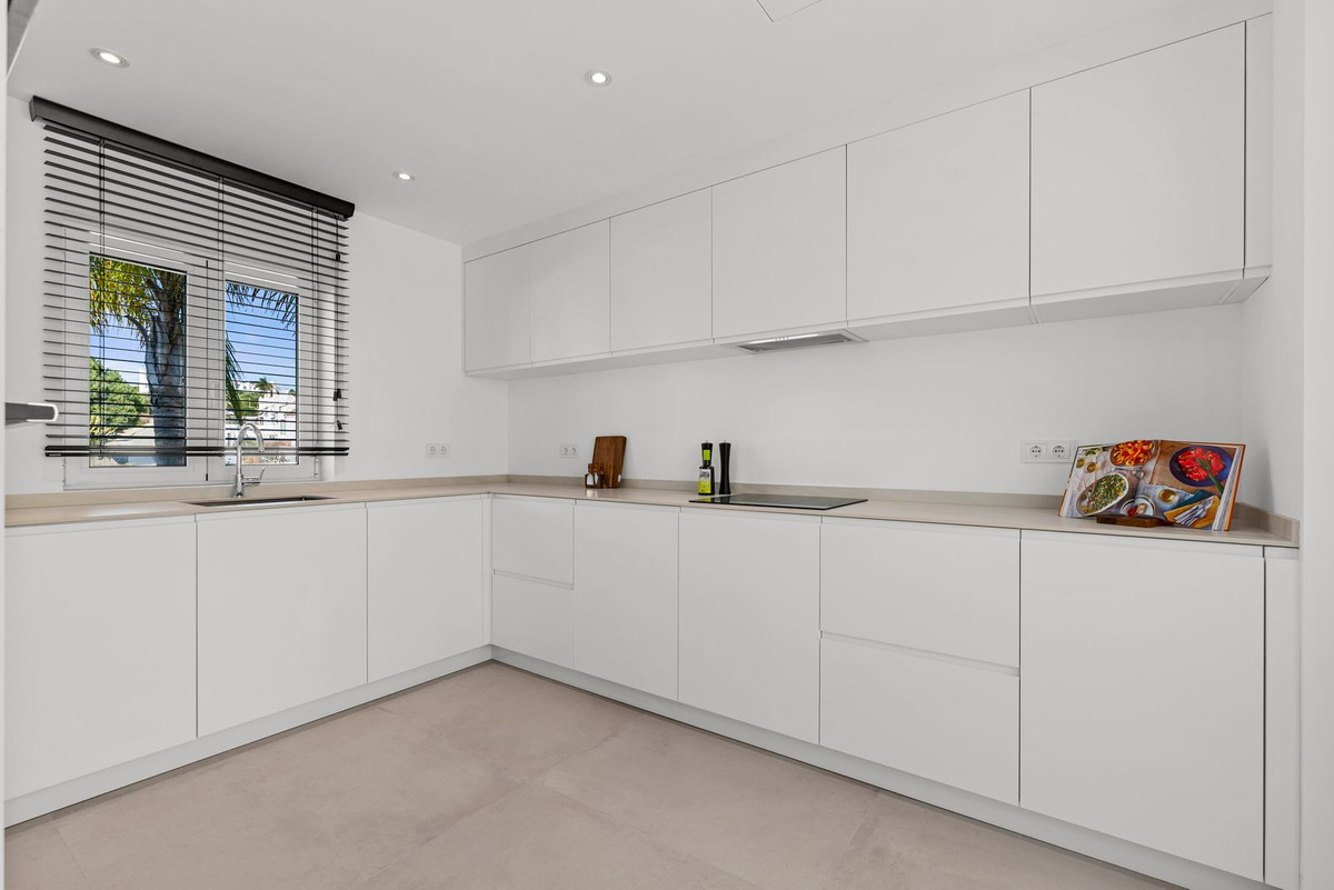 Huis te koop in Casares Playa | 4 slaapkamers H5230381
