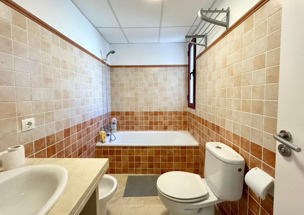 Appartement te koop in Casares Playa | 2 slaapkamers H5287597