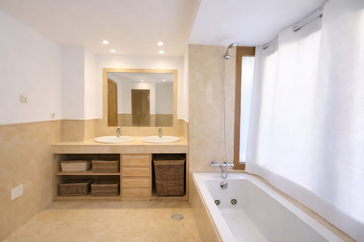 Huis te koop in Casares Playa | 5 slaapkamers H5309758