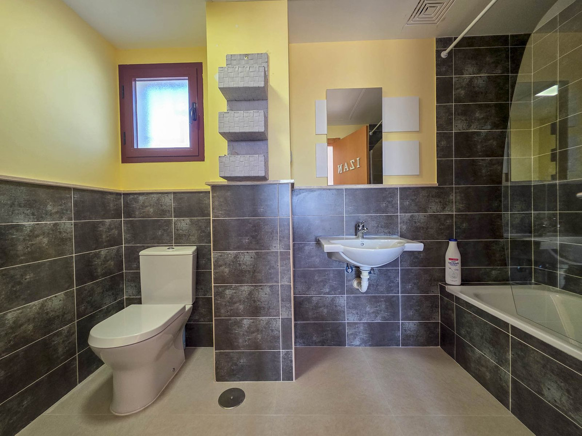 Huis te koop in Casares Playa | 2 slaapkamers H5362837