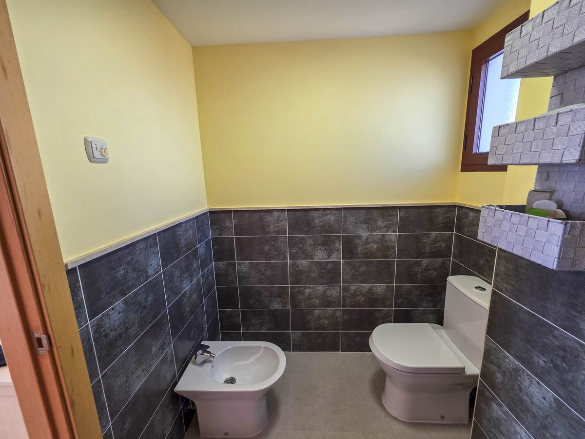 Huis te koop in Casares Playa | 2 slaapkamers H5362837