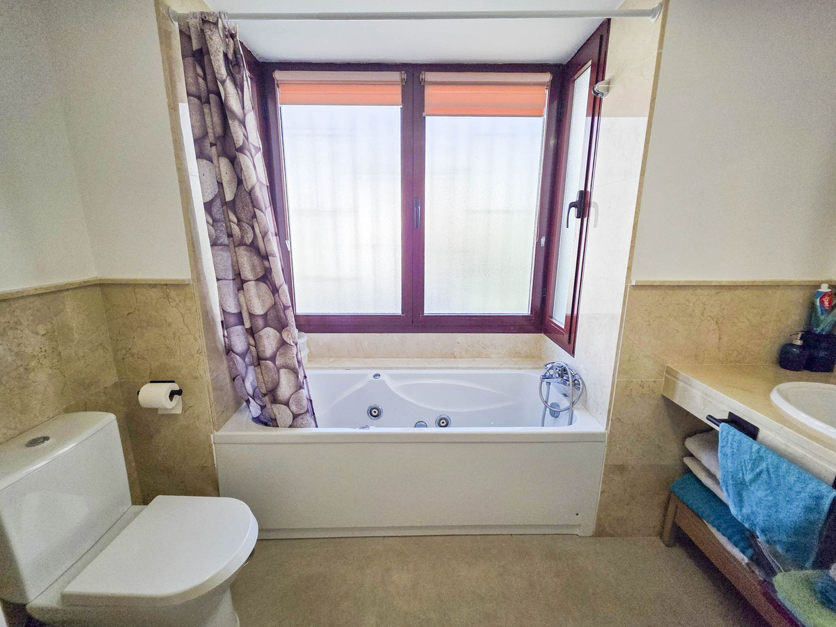 Huis te koop in Casares Playa | 2 slaapkamers H5362837