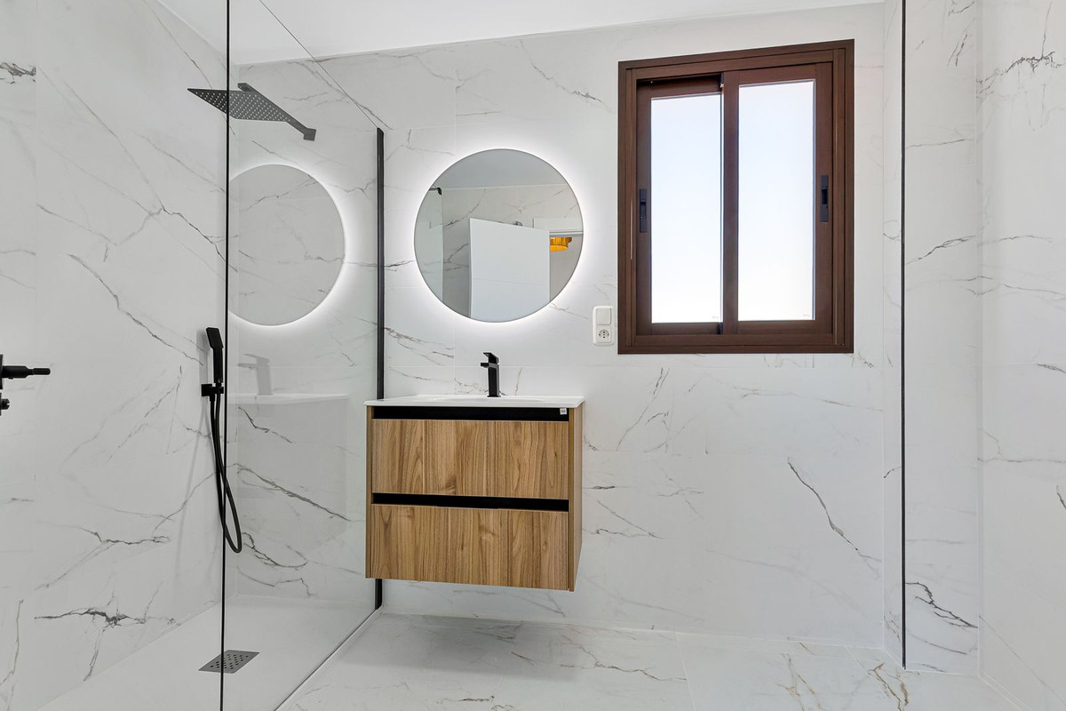 Huis te koop in Casares Playa | 5 slaapkamers H5381002