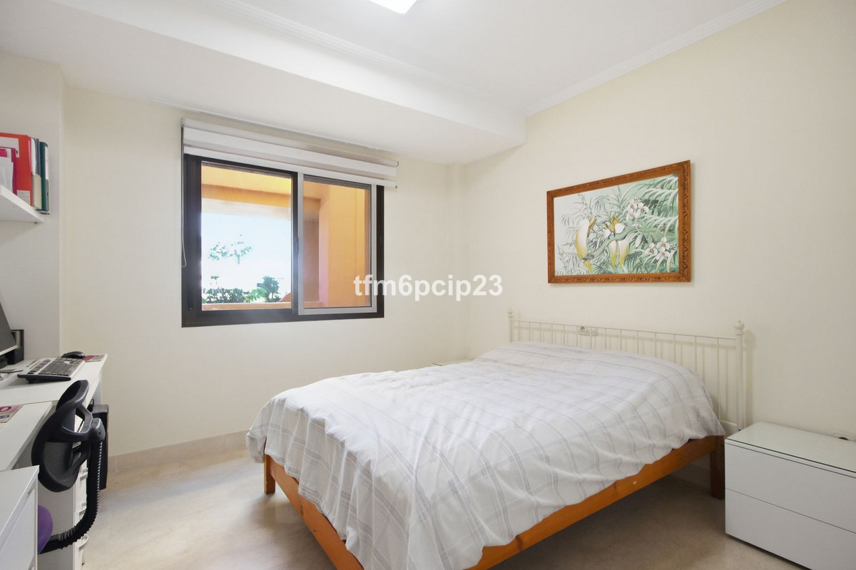 Penthouse te koop in Casares Playa | 2 slaapkamers H5526592
