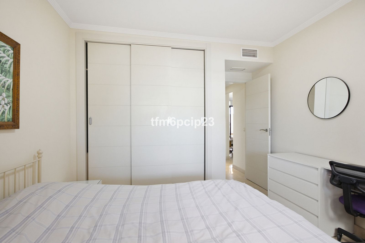 Penthouse te koop in Casares Playa | 2 slaapkamers H5526592