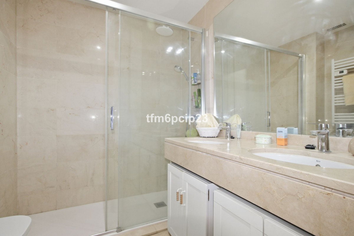 Penthouse te koop in Casares Playa | 2 slaapkamers H5526592