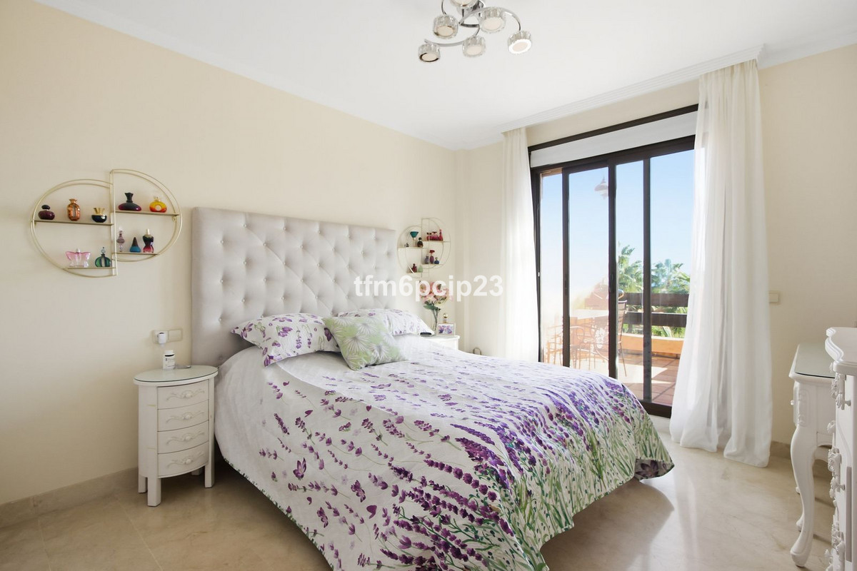 Penthouse te koop in Casares Playa | 2 slaapkamers H5526592