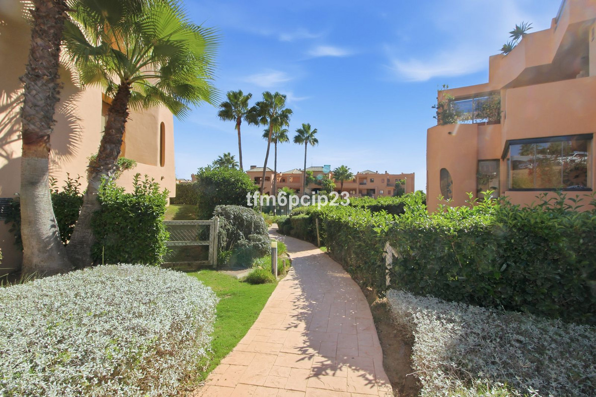 Penthouse te koop in Casares Playa | 2 slaapkamers H5526592