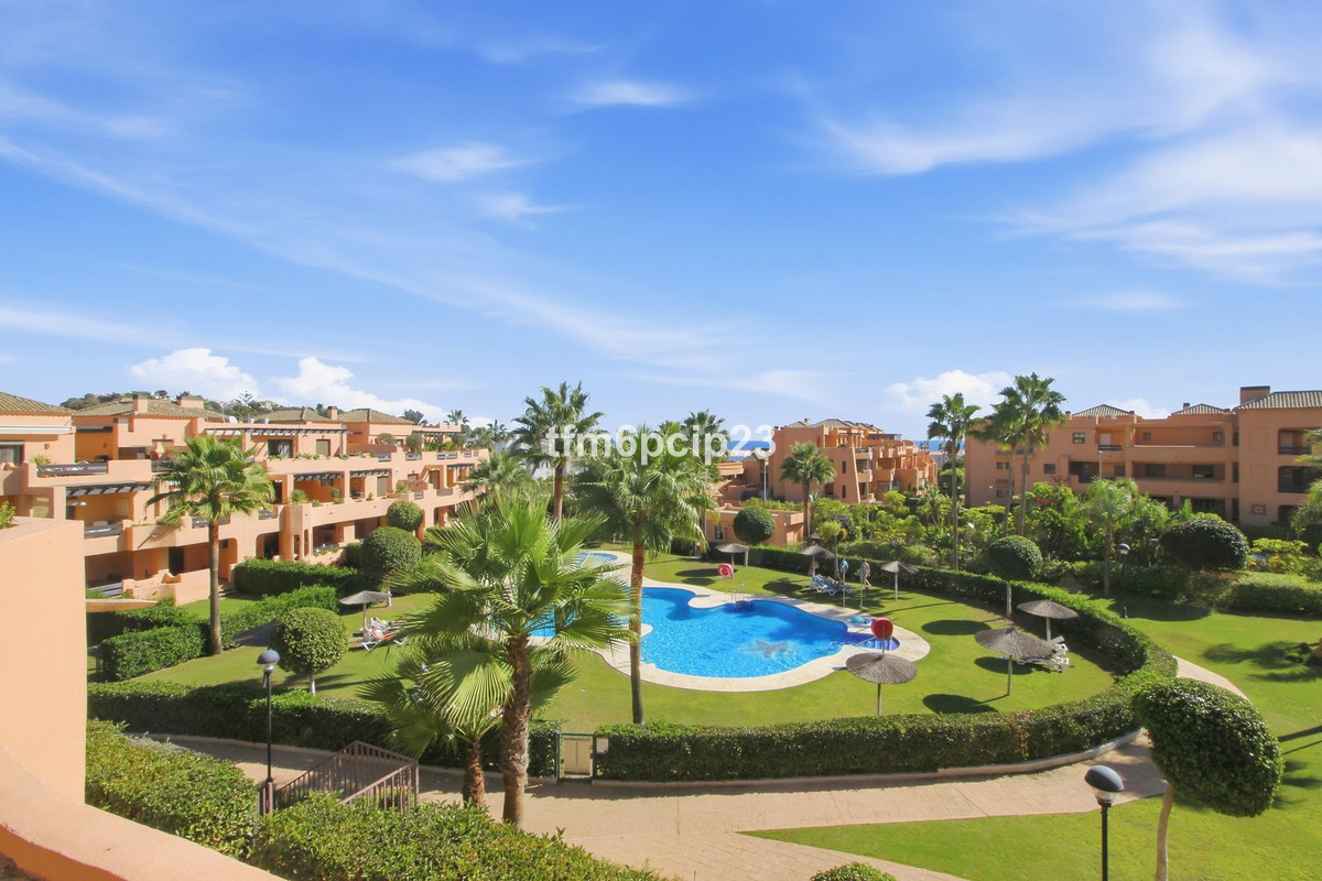 Penthouse te koop in Casares Playa | 2 slaapkamers H5526592