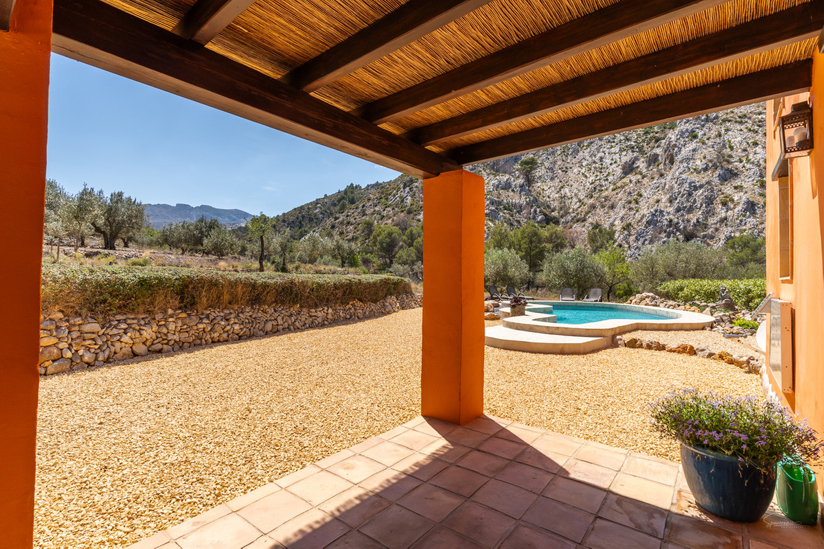 Property main view 40