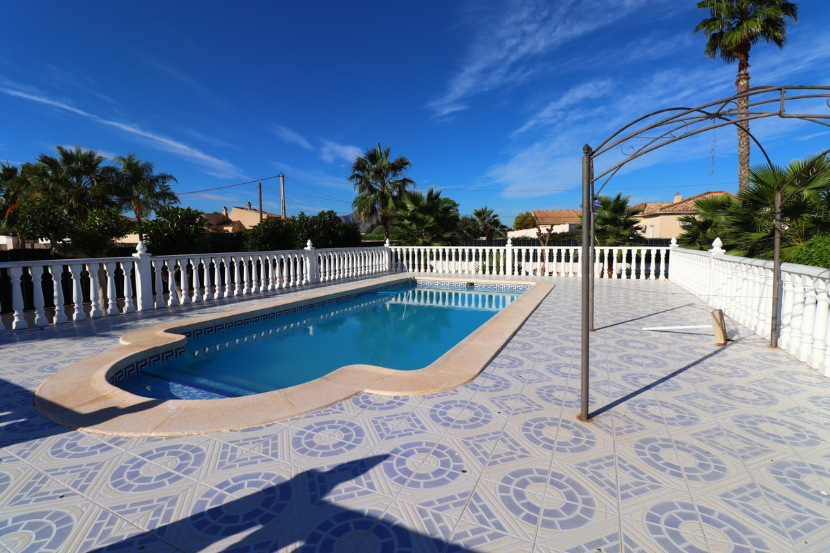 Vrijstaande Villa te koop in Catral | 3 slaapkamers H5236780