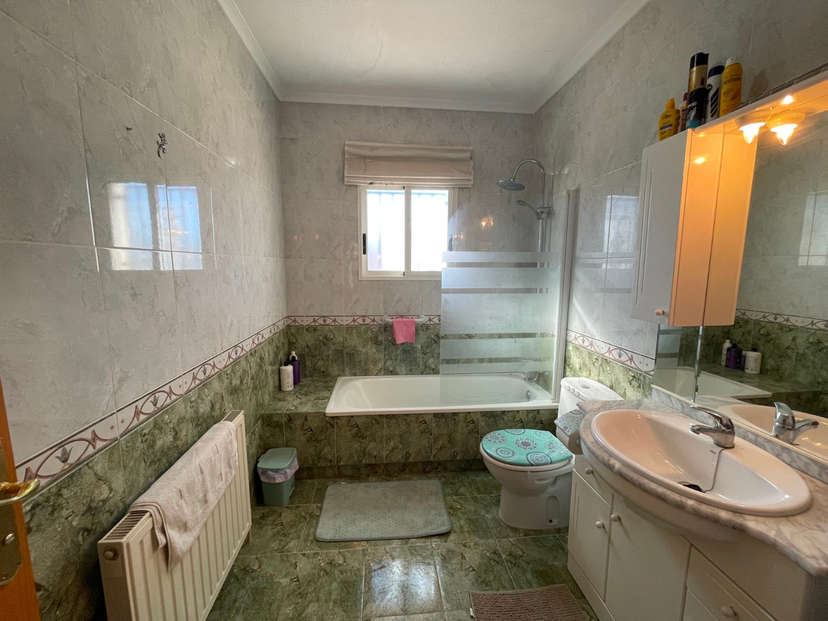 Vrijstaande Villa te koop in Catral | 4 slaapkamers H5256529