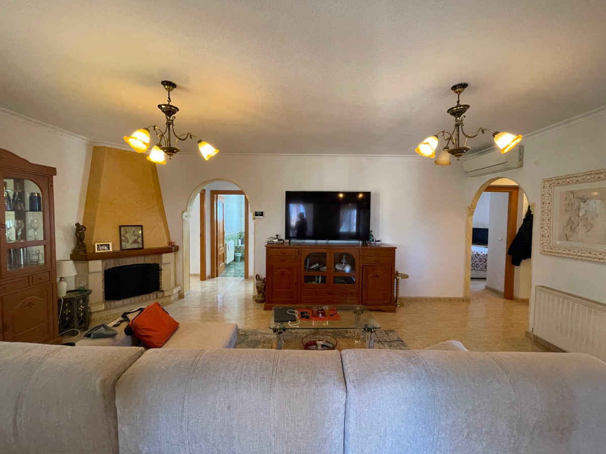 Vrijstaande Villa te koop in Catral | 4 slaapkamers H5256529