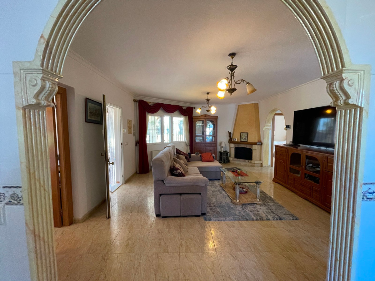 Vrijstaande Villa te koop in Catral | 4 slaapkamers H5256529