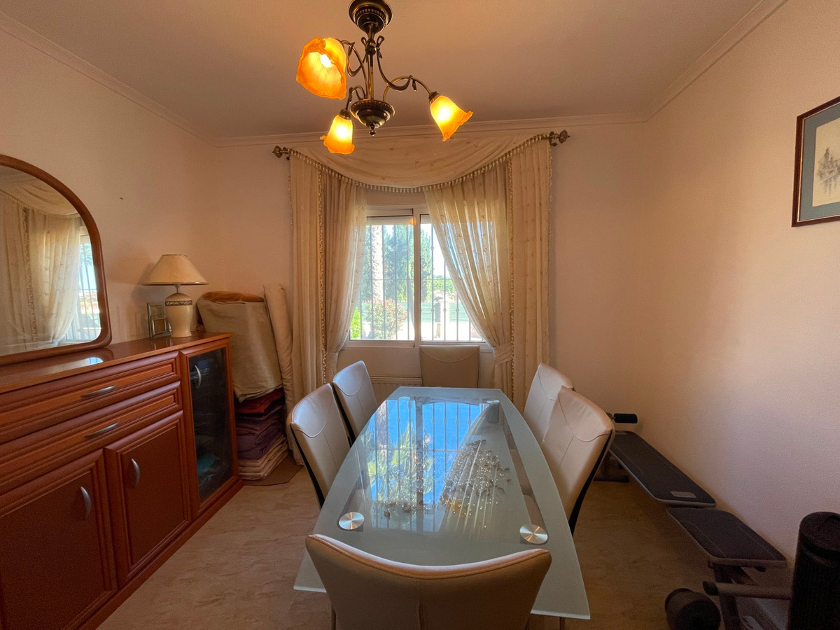 Vrijstaande Villa te koop in Catral | 4 slaapkamers H5256529