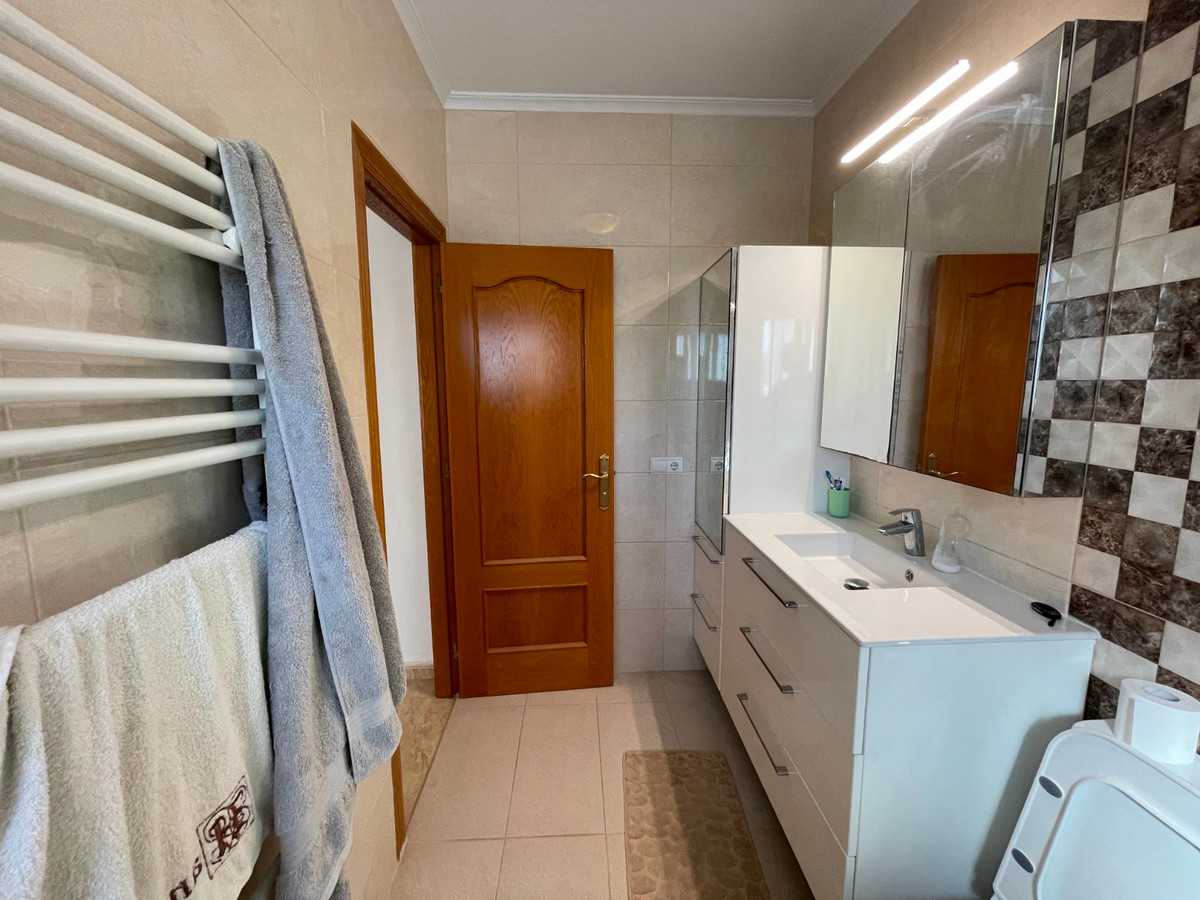 Vrijstaande Villa te koop in Catral | 4 slaapkamers H5256529