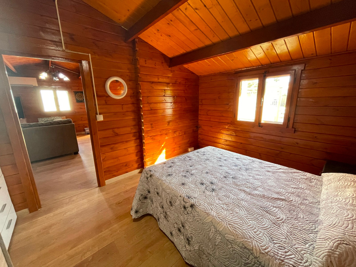 Vrijstaande Villa te koop in Catral | 4 slaapkamers H5256529