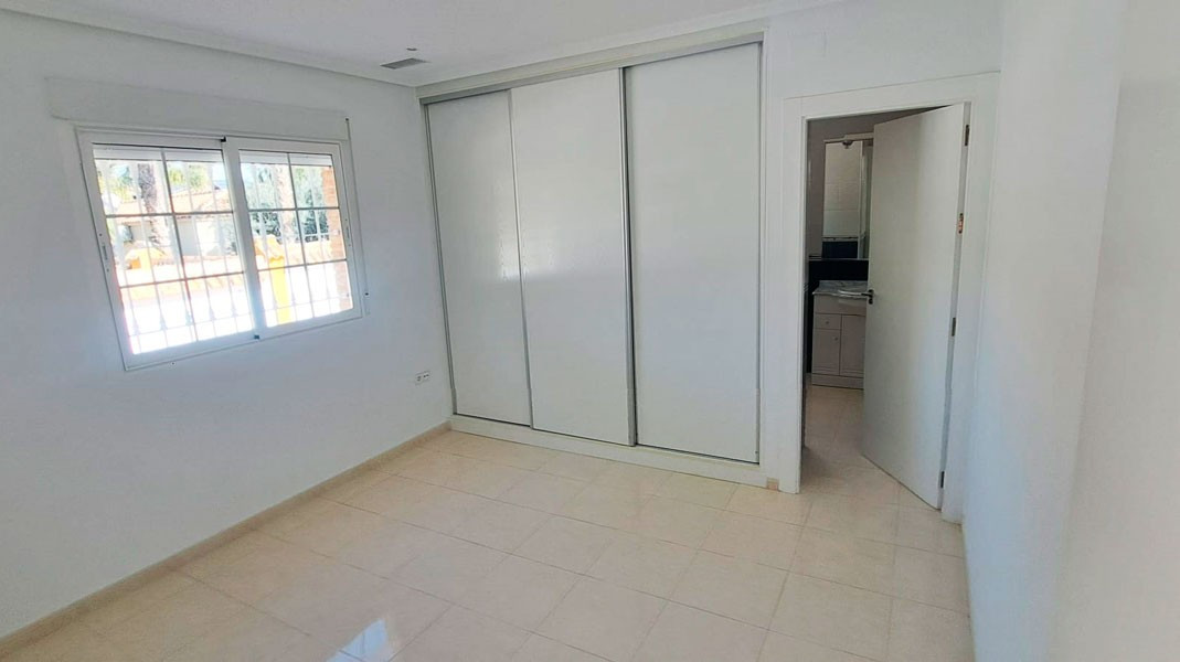 Vrijstaande Villa te koop in Catral | 3 slaapkamers H5311132