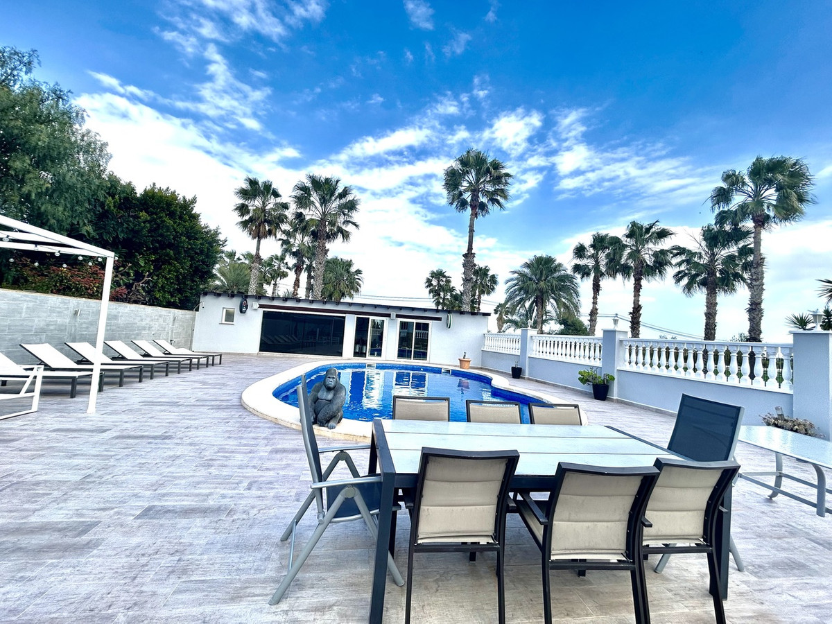 Vrijstaande Villa te koop in Catral | 4 slaapkamers H5342494