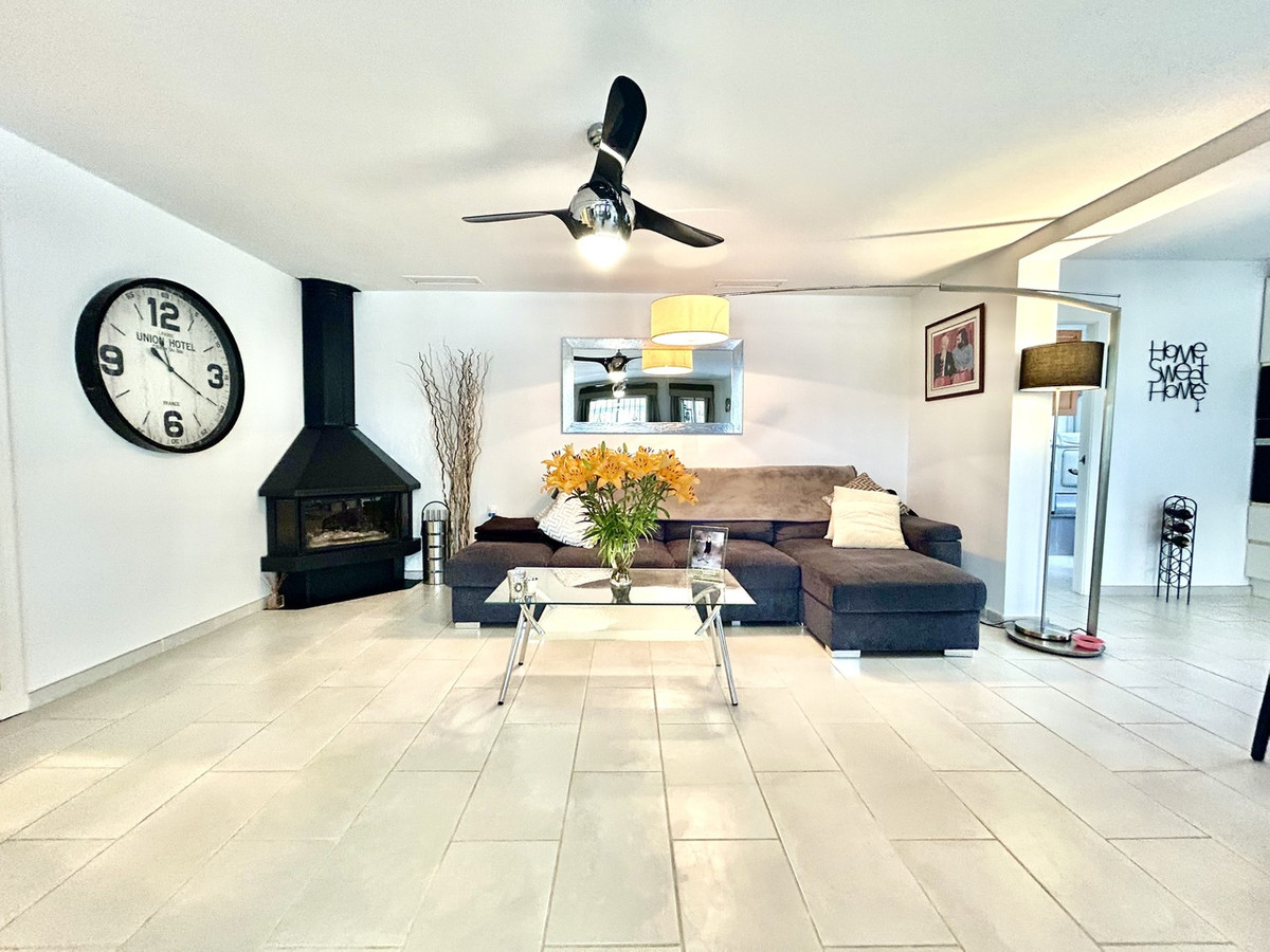 Vrijstaande Villa te koop in Catral | 4 slaapkamers H5342497