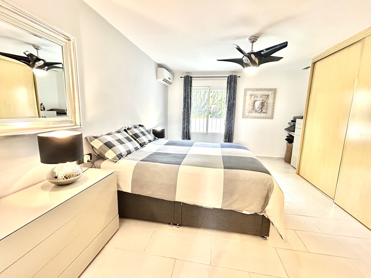 Vrijstaande Villa te koop in Catral | 4 slaapkamers H5380315