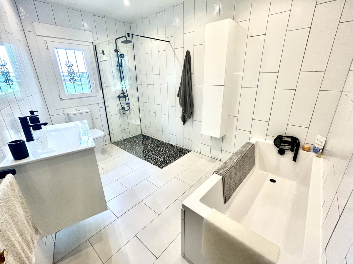 Vrijstaande Villa te koop in Catral | 4 slaapkamers H5380315
