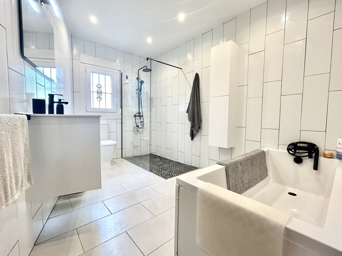 Vrijstaande Villa te koop in Catral | 4 slaapkamers H5380315