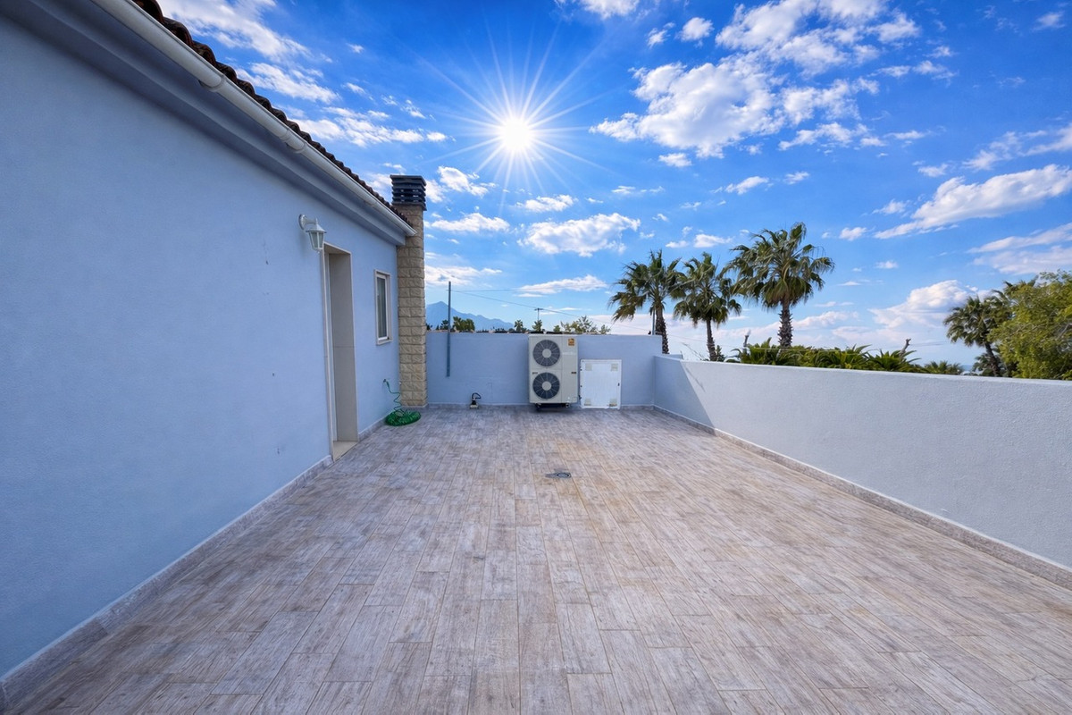 Vrijstaande Villa te koop in Catral | 4 slaapkamers H5380315