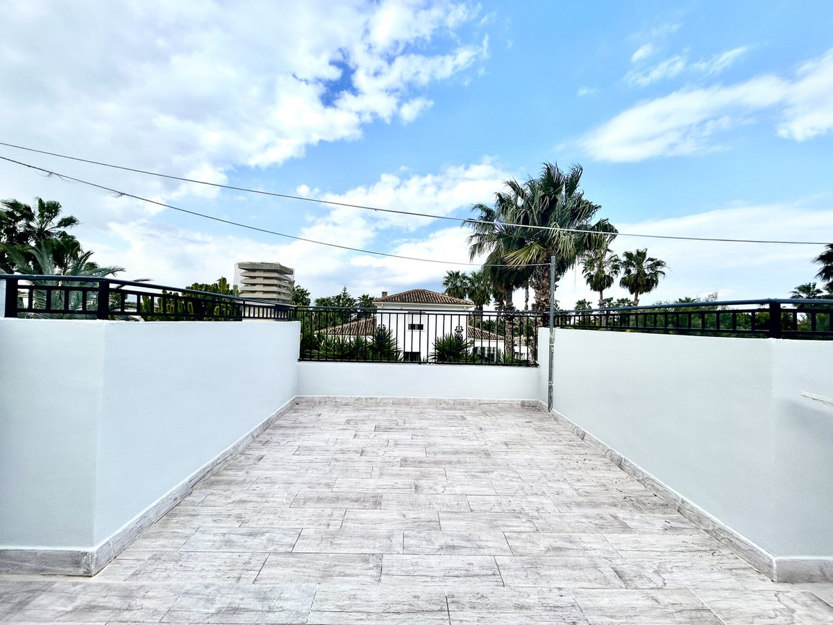 Vrijstaande Villa te koop in Catral | 4 slaapkamers H5380315
