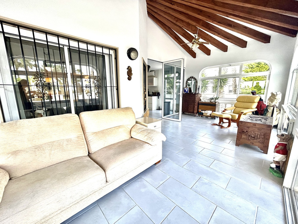 Vrijstaande Villa te koop in Catral | 4 slaapkamers H5380315