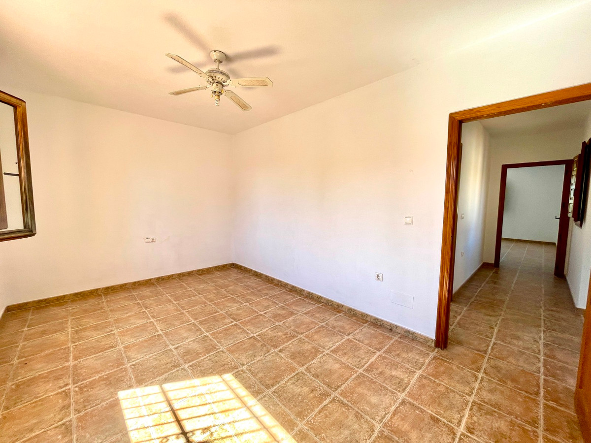 Vrijstaande Villa te koop in Catral | 4 slaapkamers H5390170