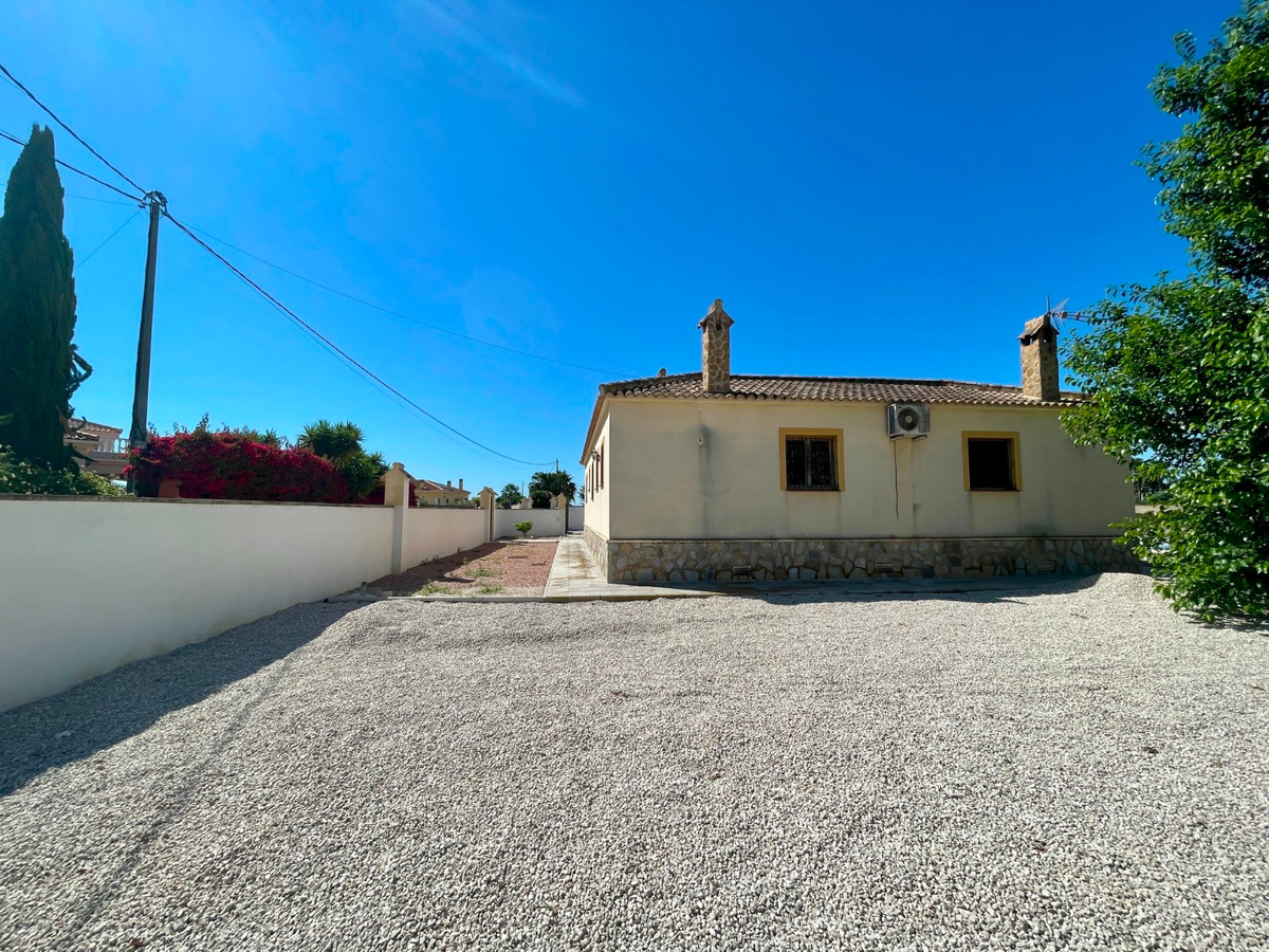 Vrijstaande Villa te koop in Catral | 4 slaapkamers H5390170