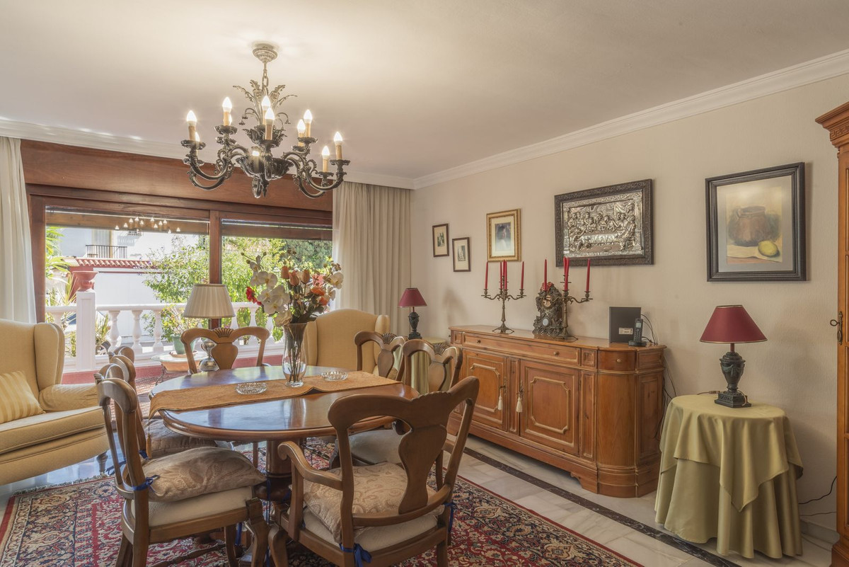 Huis te koop in Cerrado de Calderón | 6 slaapkamers H5070157