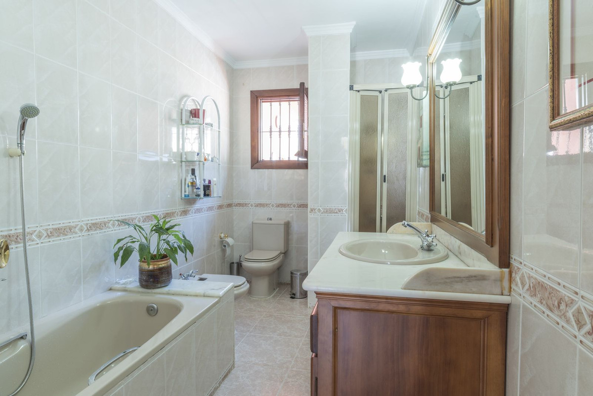 Huis te koop in Cerrado de Calderón | 6 slaapkamers H5070157