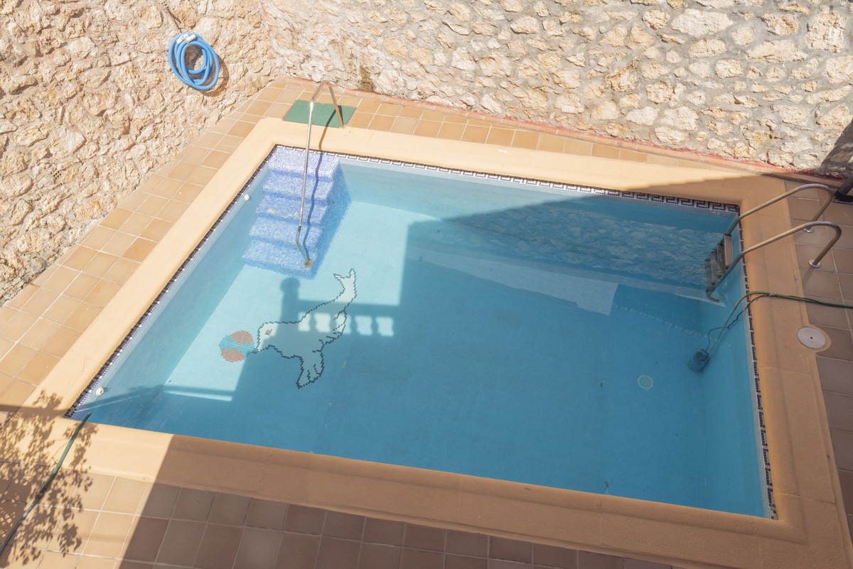 Huis te koop in Cerrado de Calderón | 6 slaapkamers H5070157