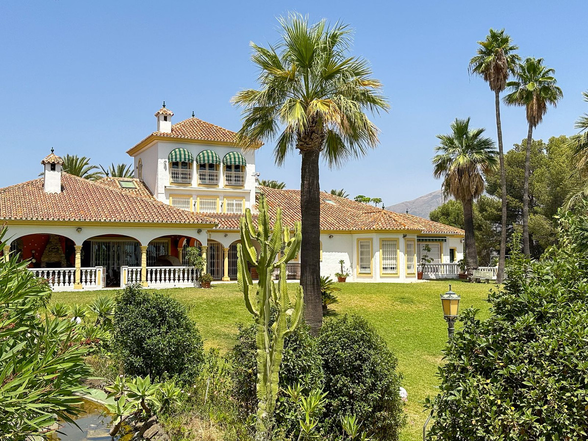 Vrijstaande Villa in Cerros del Aguila-2