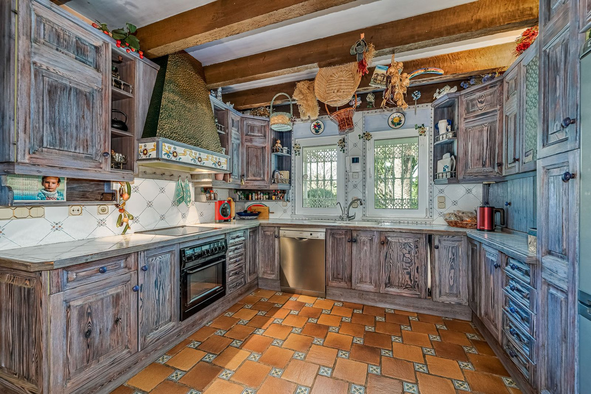Vrijstaande Villa in Cerros del Aguila-23