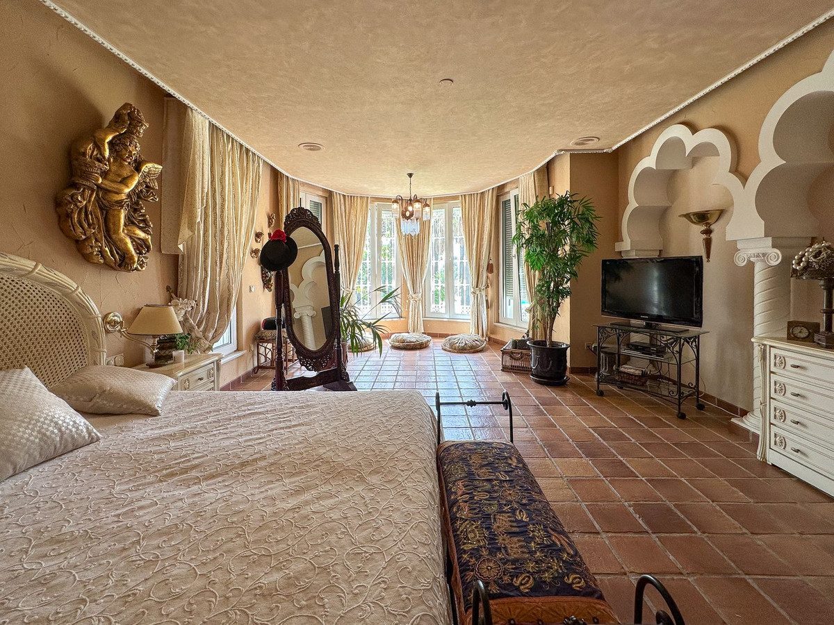 Vrijstaande Villa in Cerros del Aguila-28