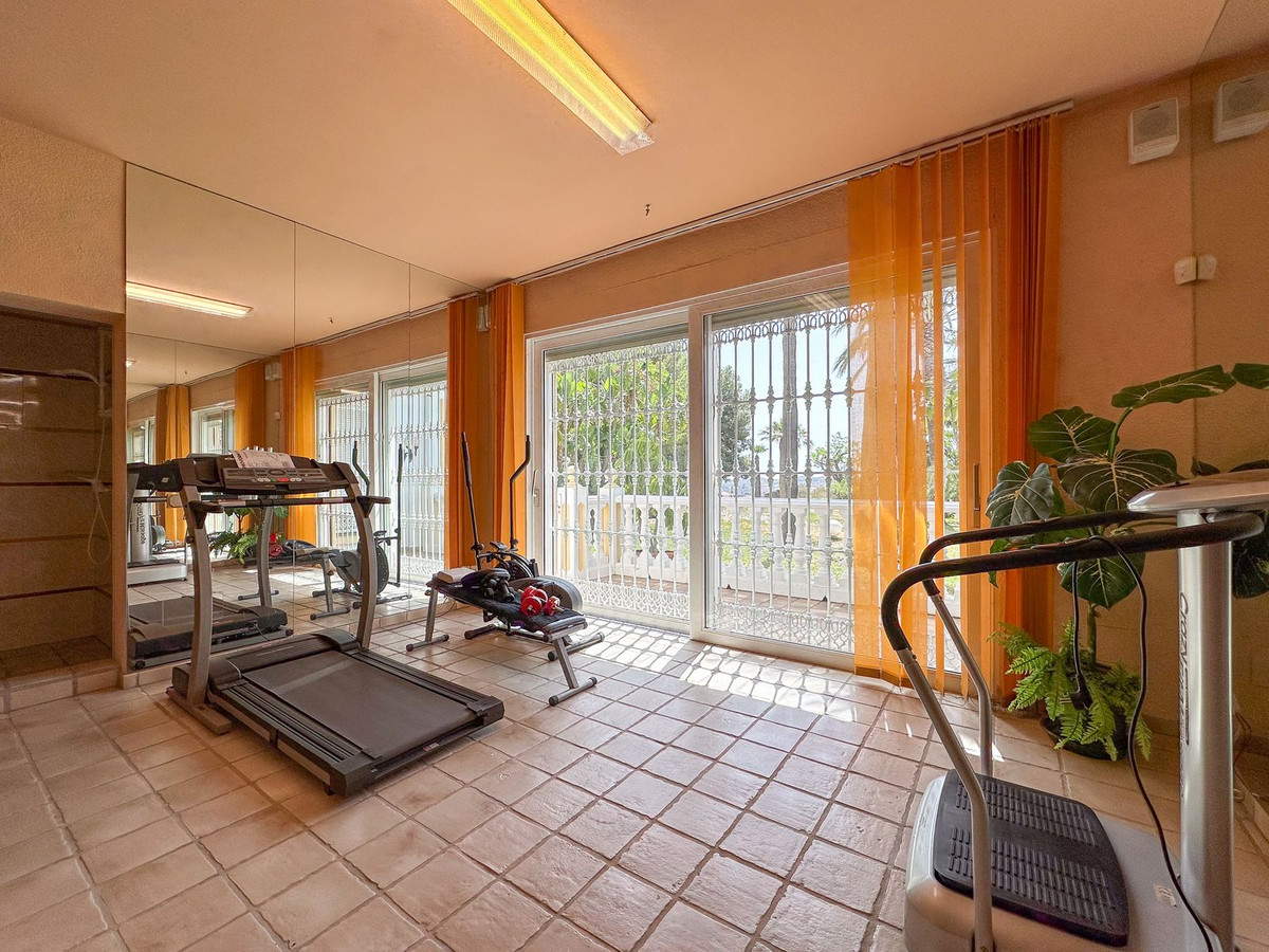 Vrijstaande Villa in Cerros del Aguila-32