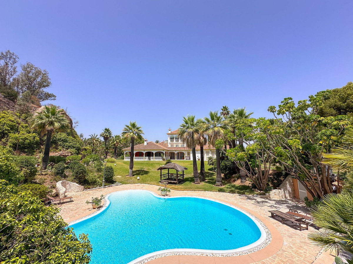 Vrijstaande Villa in Cerros del Aguila-49