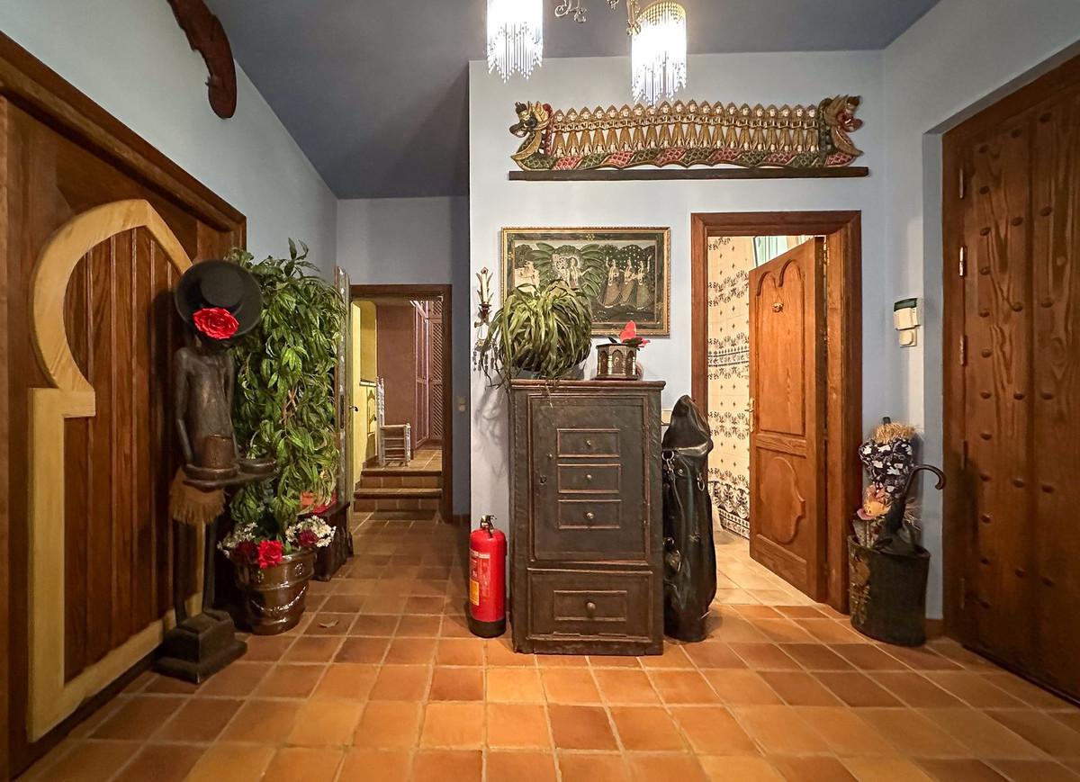 Vrijstaande Villa in Cerros del Aguila-5