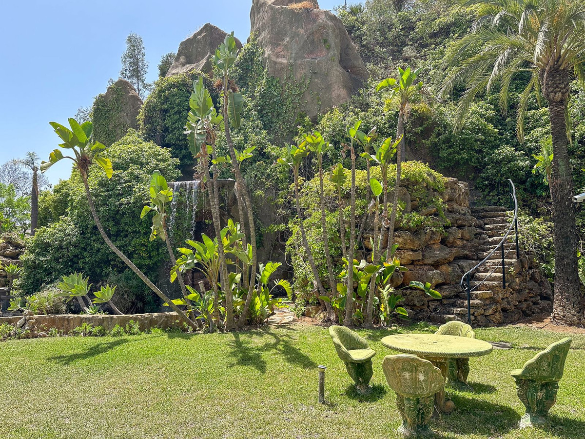 Vrijstaande Villa in Cerros del Aguila-51