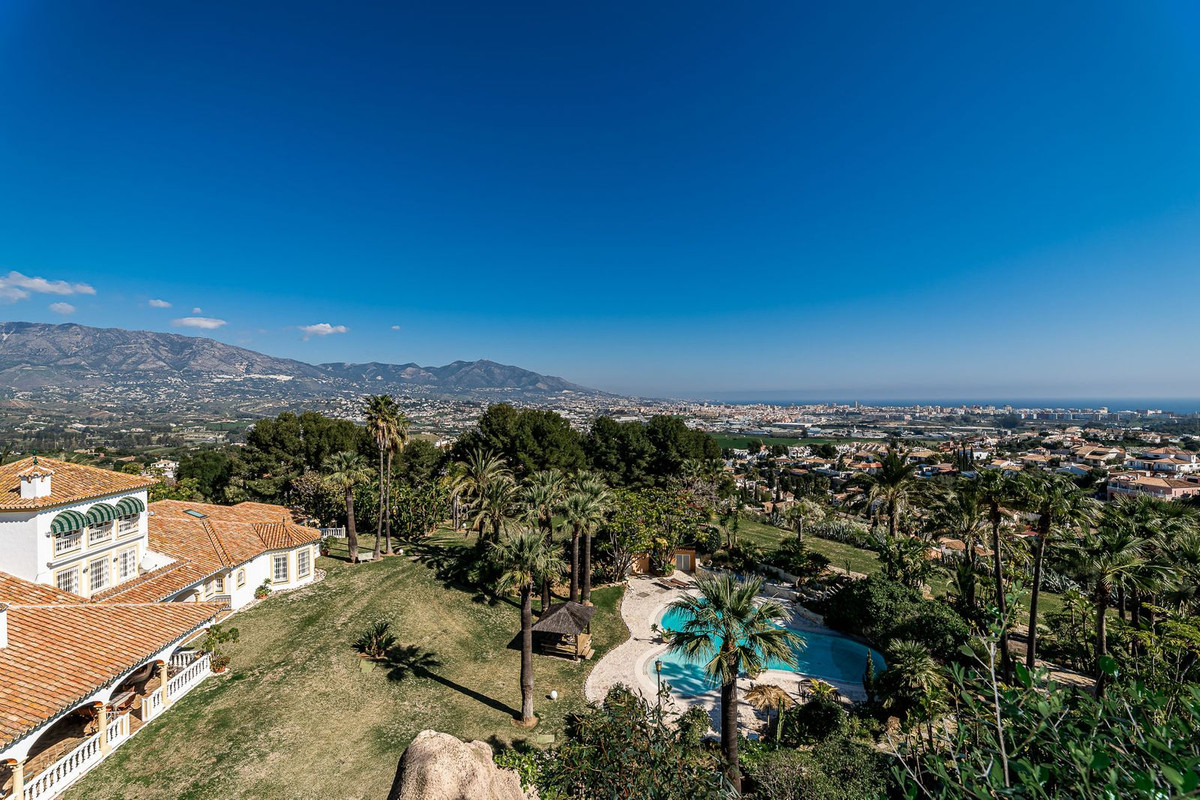 Vrijstaande Villa in Cerros del Aguila-61