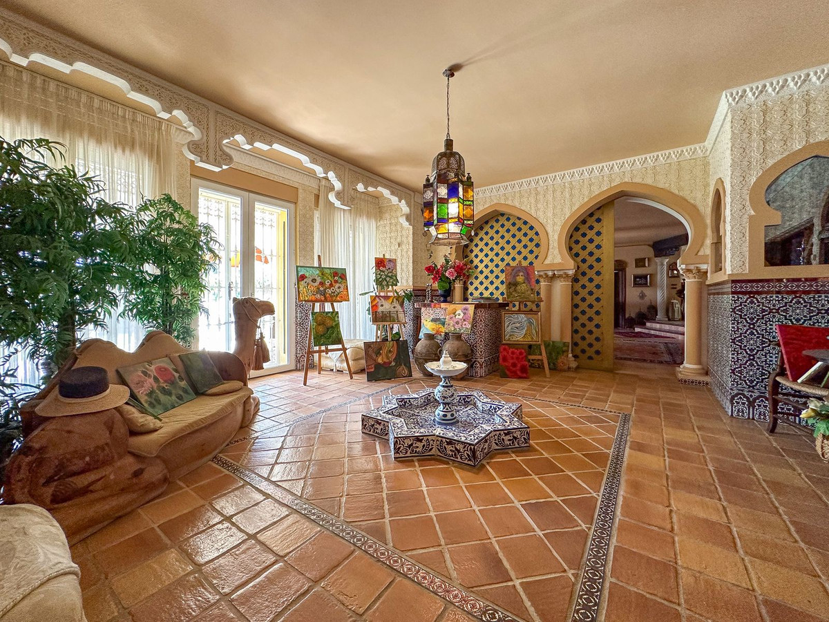 Vrijstaande Villa in Cerros del Aguila-8