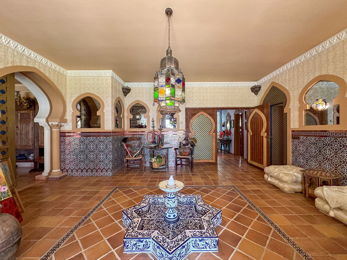 Vrijstaande Villa in Cerros del Aguila-9