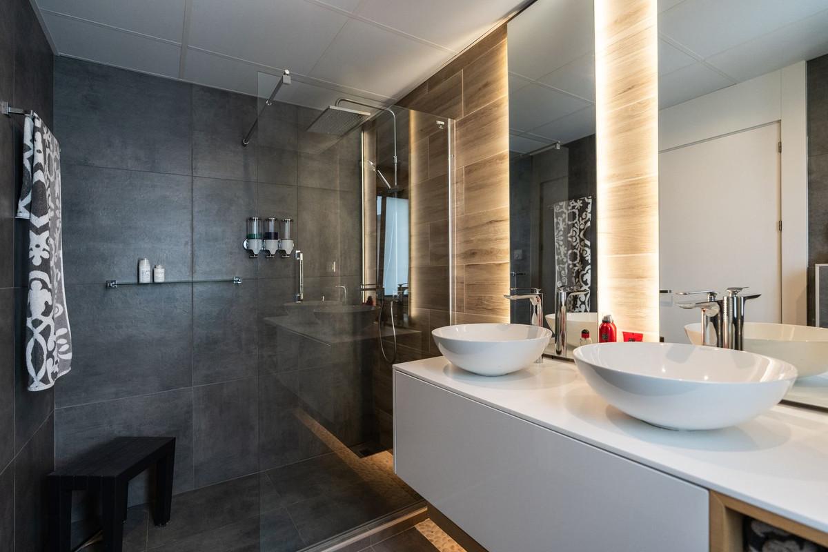 Huis te koop in Cerros del Aguila | 3 slaapkamers H4889566