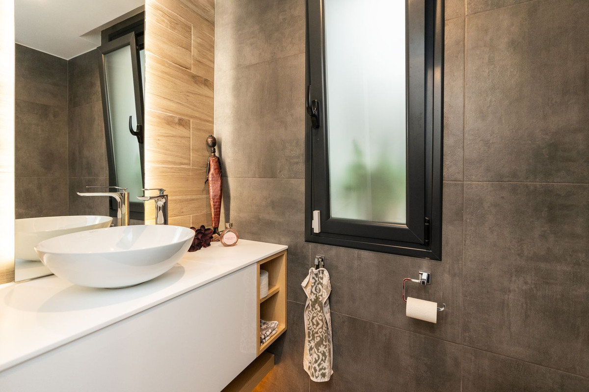 Huis te koop in Cerros del Aguila | 3 slaapkamers H4889566