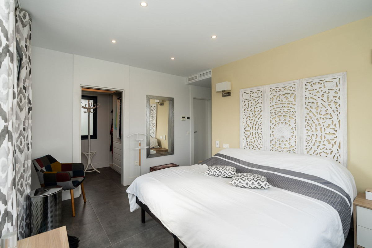 Huis te koop in Cerros del Aguila | 3 slaapkamers H4889566