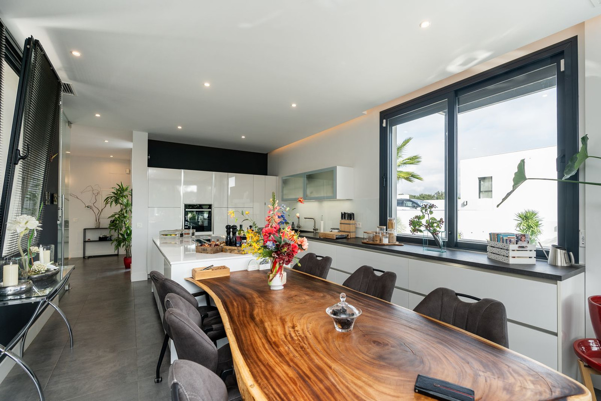 Huis te koop in Cerros del Aguila | 3 slaapkamers H4889566